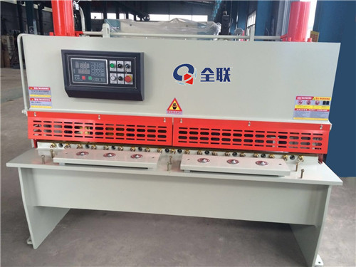 液壓閘(zhá)式剪闆機 液壓閘式剪(jian)闆機