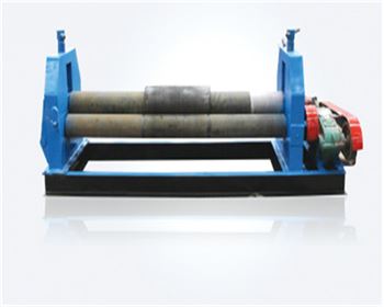 機械(xie)半自動三輥卷(juàn)闆機 機械半自(zì)動三輥卷闆機(ji)