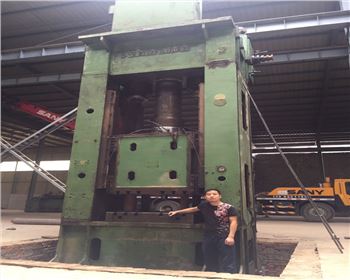 1600T壓力(li)機移機(jī)大修改(gai)造