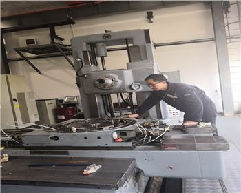 大修(xiu)改造瑞(rui)士迪西(xi)750高精度(dù)液壓坐(zuò)标镗床(chuang)項目