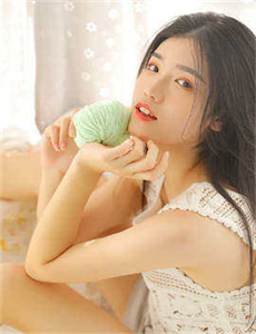 路震视频-把美女抱到厕所里亲吻