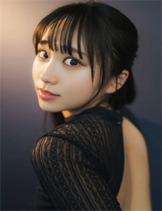 男生对女生迈开腿尝尝你的草莓-人体艺