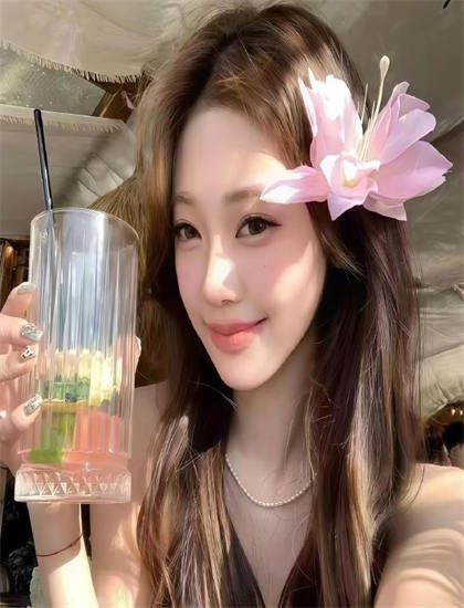 《死对头破产后被我包养了》：专业人士推荐与评分解读