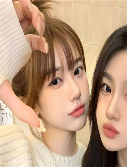 《好莱坞圣诞》与当代文化：广告的植入方式与商业平衡 探索艺术与文化的互动关系